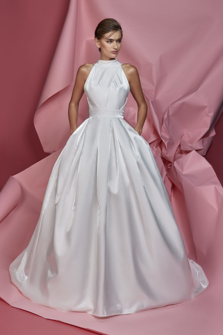 Asymmetrical box-pleated white shinney big volume wedding dress, ready to wear, bridal.